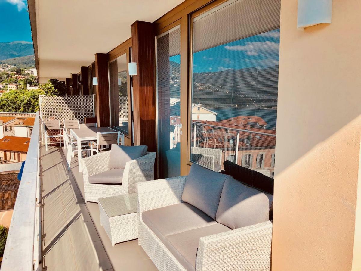 Attico Palazzo Di Vetro Apartment Luino Exterior photo